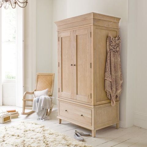 WHY TO CHOOSE CUSTOM-MADE WARDROBES! 1 FreestandingWardrobes