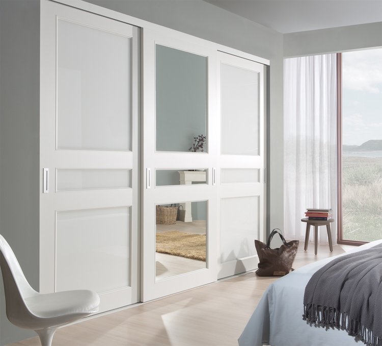 MODERN COUNTRY SLIDING WARDROBE DOORS FROM NOTEBORN 1 IMG 0002