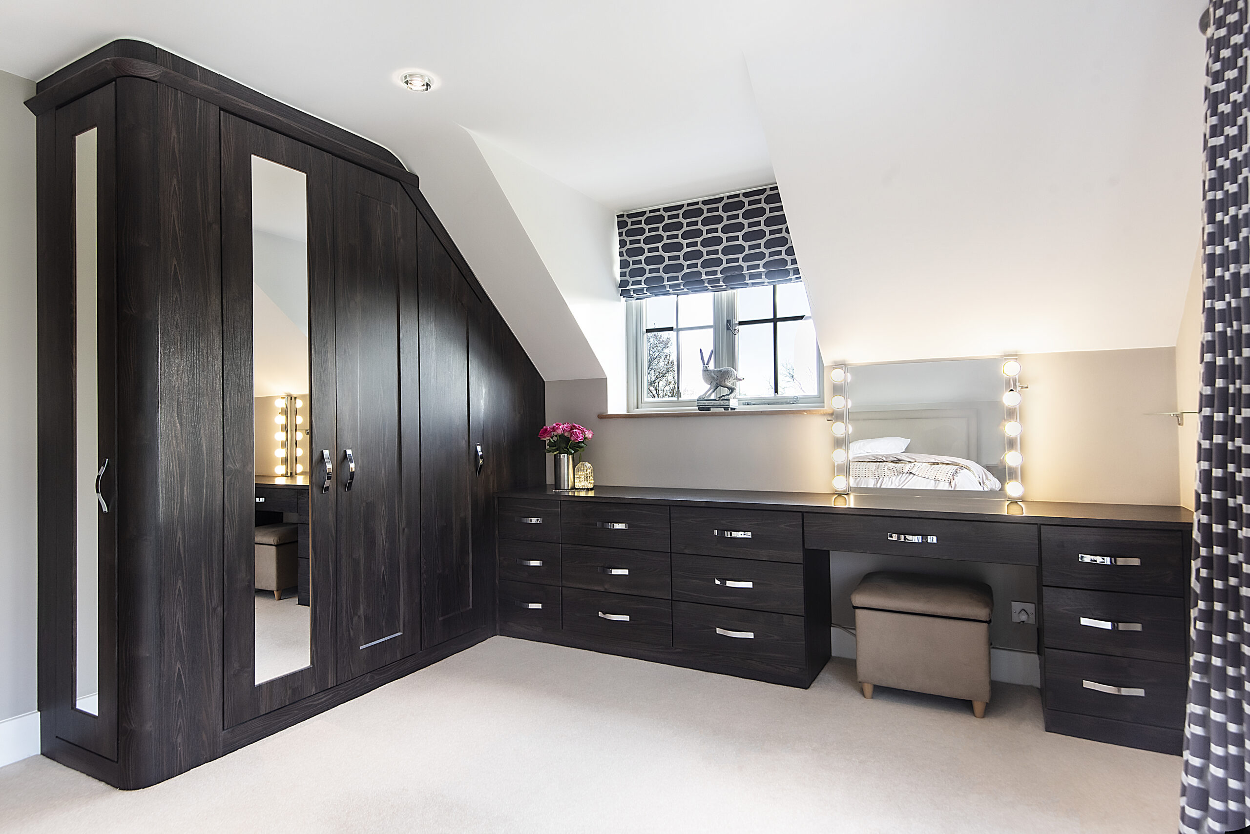 Fitted bedroom wardrobes